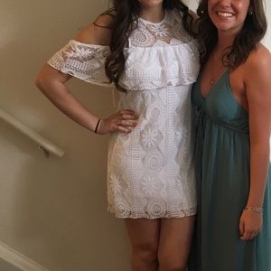 White Miami Tank/off-shoulder sleeved Lace Dress